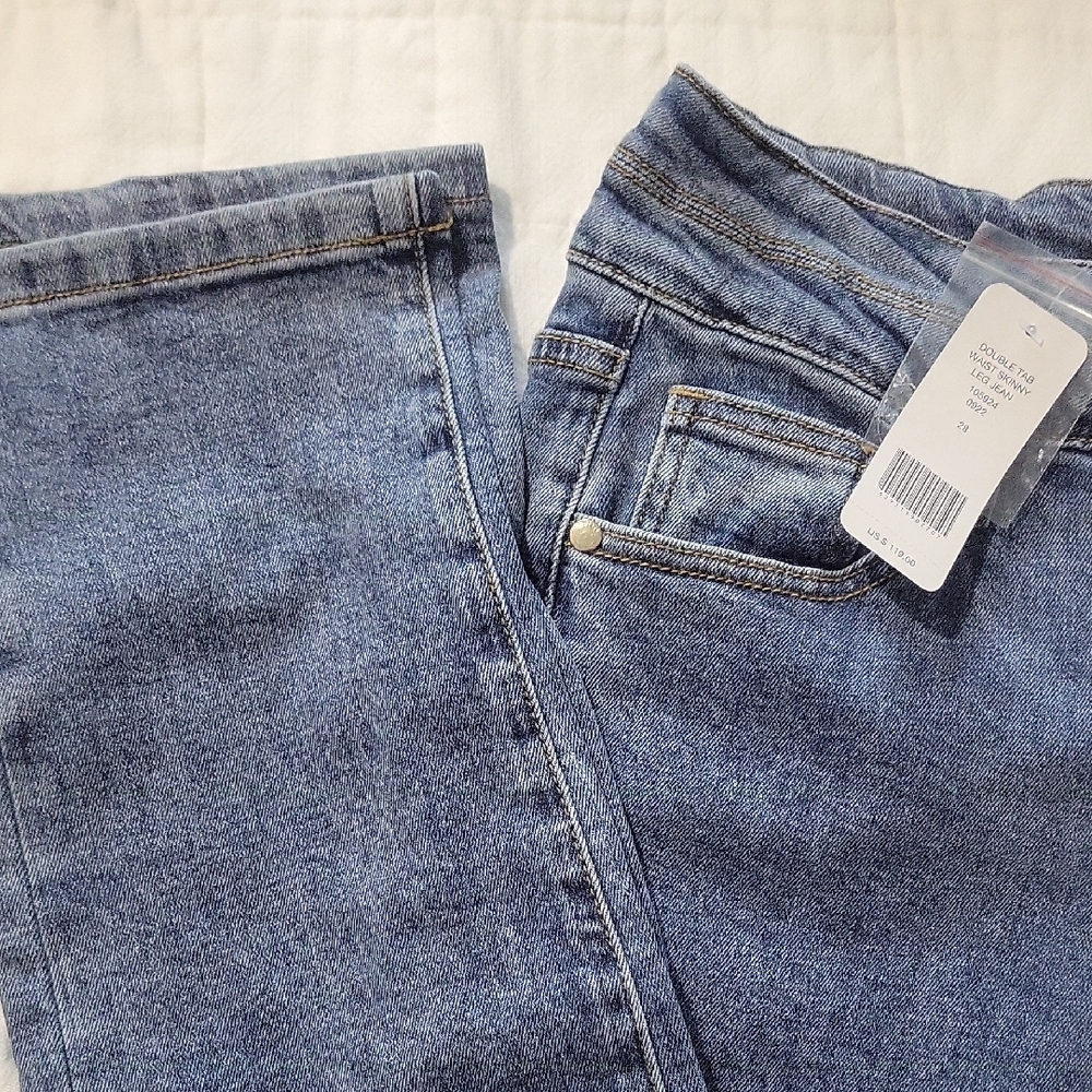 Blue Straight Leg Jeans with Classic Denim Texture